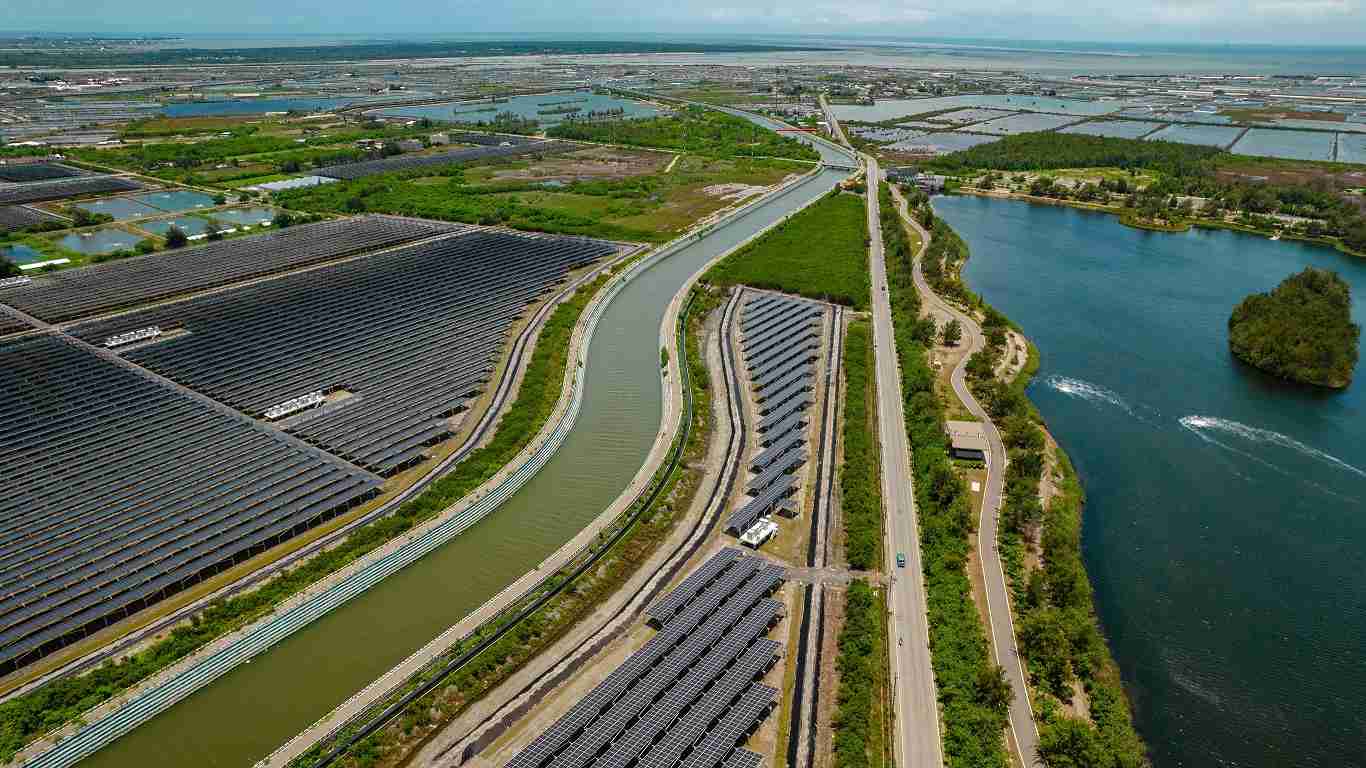 杏悦2能源事业提供智慧能源管理、、、太阳能监控管理、、全方位电厂建置及运维解决方案，，并拥有管理超过6000案场的经验